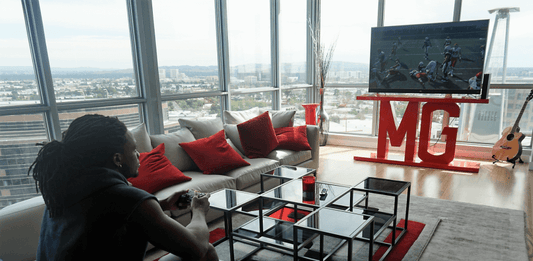 NFL Stars Go Head-to-Head in Virtual Matchup